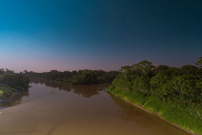 Los ríos en la Amazonía pandina.